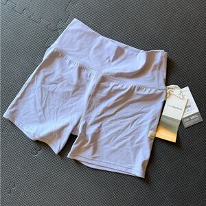 Vuori 4 (four inch) shorts lavender mist Allthefeels